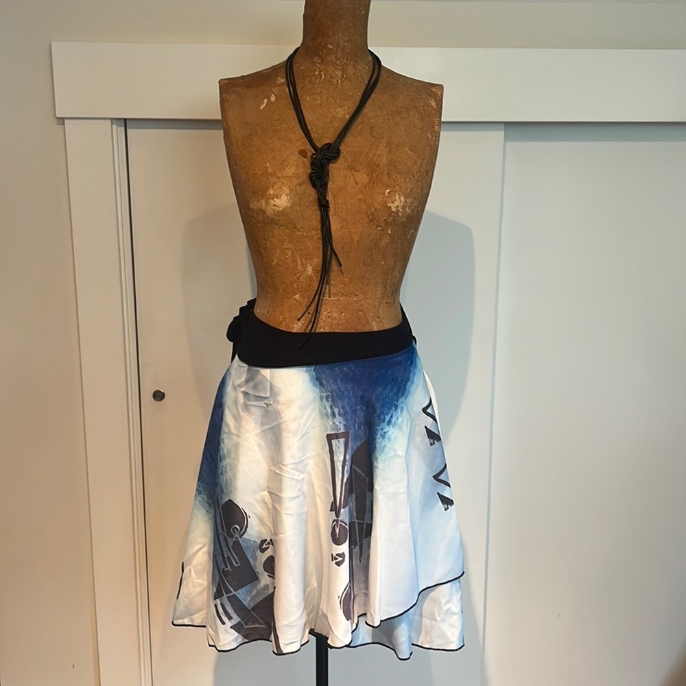 Wrap skirt / cape 2-in-1 abstract geometric pattern